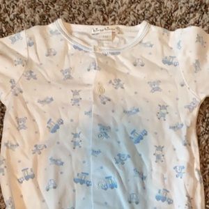 Kissy kissy converter gown